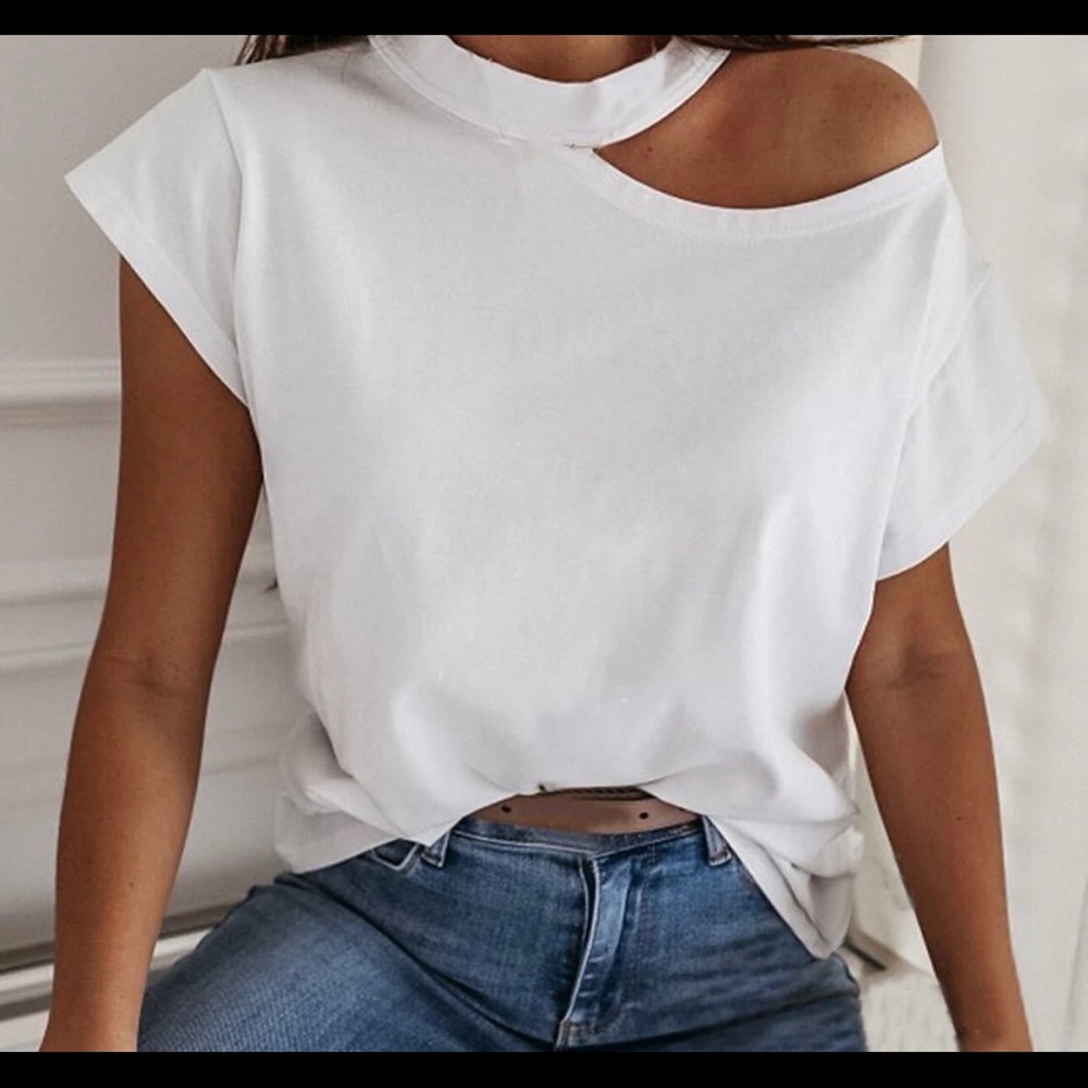 WHITE TEE BASIC NWOT